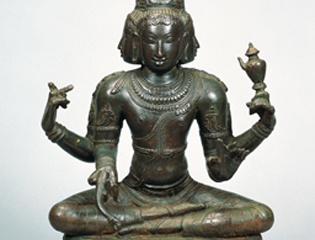 <em>Puja</em>: Worshiping the God